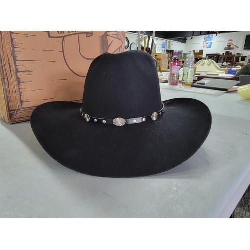 39 - Boxed as new black Master Hatters of Texas Stetson hat in good order RRP £40 size 59cm