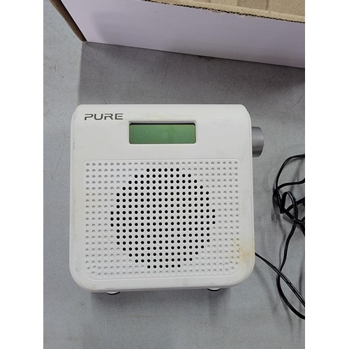 60 - Boxed Pure one mini series 2 portable digital FM radio complete