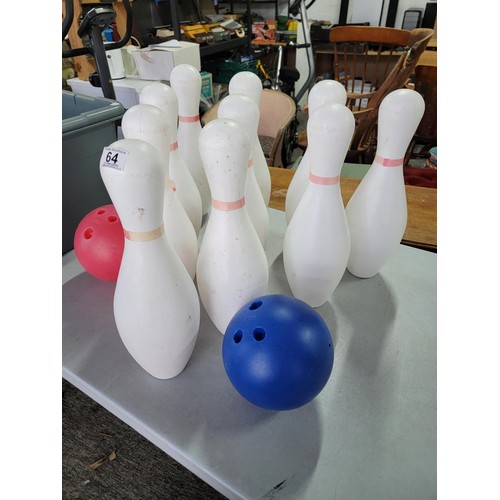 64 - Large set of garden skittles complete with 2 balls, skittles measure 43cm high