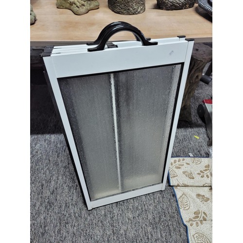 95 - Split fold disabled shower screen along with a boxed venetian blind 75cm wide 152cm,and a fold out f... 