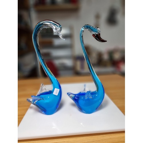 497 - 2 x good vintage hand blown art glass swan figures one has an ornate agate banded glass beak, both i... 