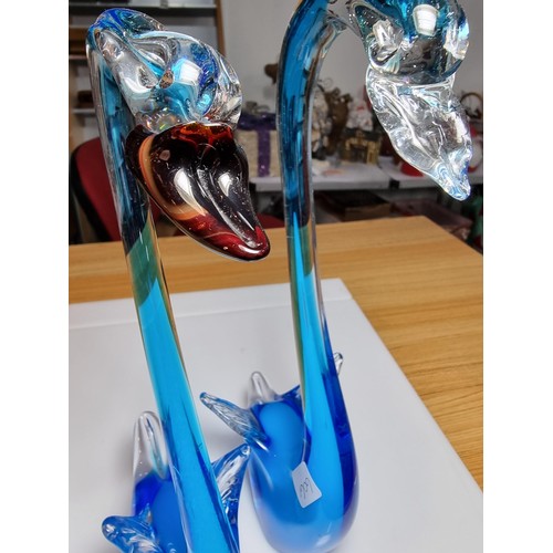 497 - 2 x good vintage hand blown art glass swan figures one has an ornate agate banded glass beak, both i... 