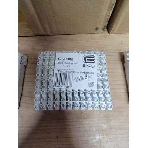 179 - 3x boxes containing 750x electrical connecting blocks 6mm 12p L/base