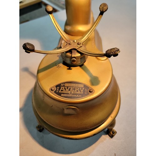 51 - Set of vintage sweet shop The Autolever Avery scales no springs standing on three legs comes with or... 