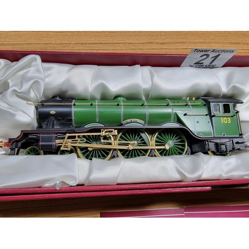 21 - A very rare Hornby R2146 Millenia limited edition gold plated Flying Scotsman locomotive and tender.... 