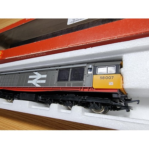 28 - A boxed Hornby R250 BR railfreight diesel locomotive large logo 58007, in excellent condition and ha... 