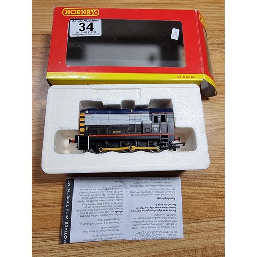 34 - A boxed Hornby R2425 class 08 diesel shunter locomotive 08568 