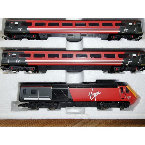 36 - A rare Hornby R1080 Class 43 Virgin railways 4 car set power and dummy locomotives with 2 matching c... 