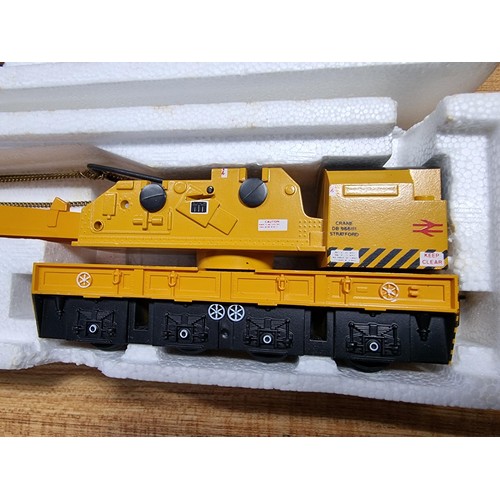 37 - A boxed as new Hornby R749 BR yellow 75 ton operating break down crane, original box and liners.