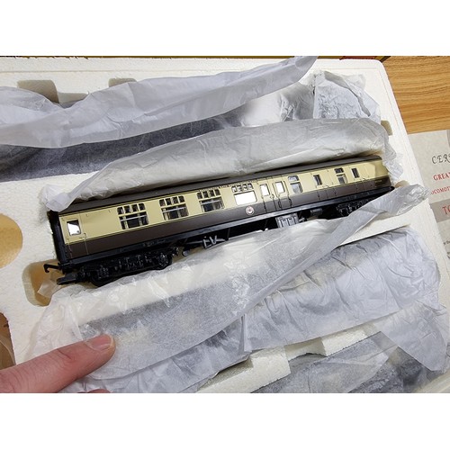 40 - A boxed as new limited edition Hornby R2090 Torbay express train pack Llanstephen Castle locomotive ... 