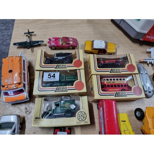 54 - A large collection of approx 29 diecast model cars to include Porsche, Ferrari, Tractor, etc, by var... 