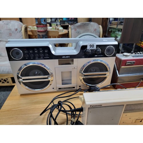 90 - Collection of vintage audio inc Roberts R606-MB radio, Bush I-pod speaker radio system with 2x 2GB i... 