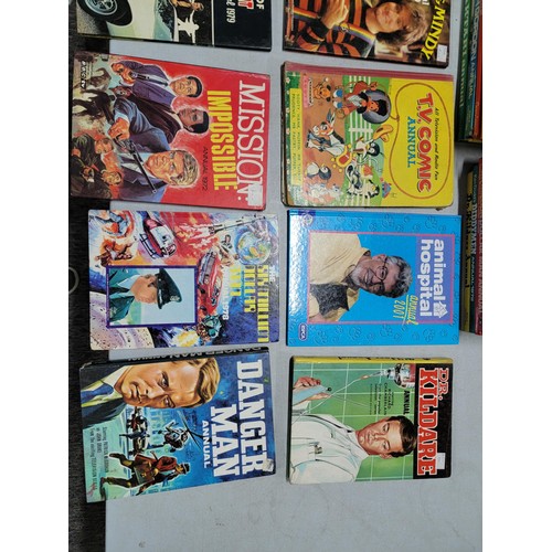 104 - Large collection 50x TV related annuals and books all from 1950's - 1990's inc Mission Impossible, S... 