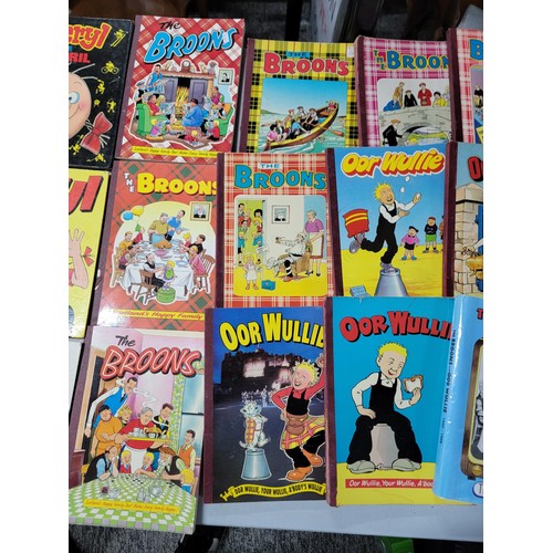 356 - Large collection of 40x annuals, titles include Beezers, Oor Wulli, Broons, Beril the Peril etc alon... 