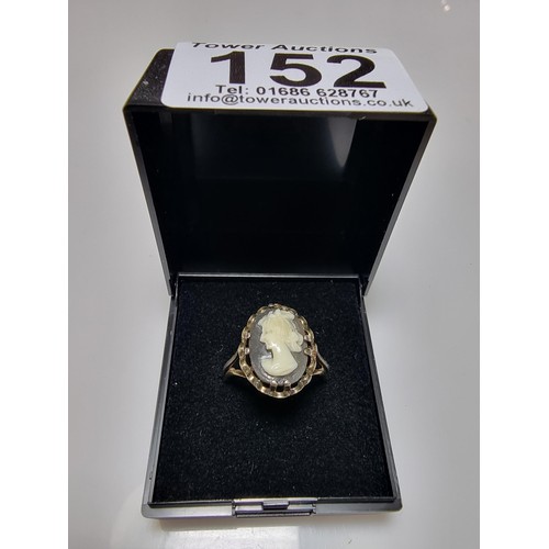 152 - A sterling silver cameo ring of a lady looking left, carved out of a hard stone, in good clean condi... 