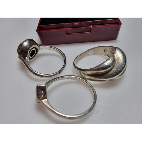 159 - A bundle of 3x 925 silver rings all in excellent clean condition and boxed. Sizes L.5, N and P.