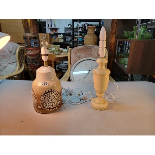 360 - 2x table top lamps in good order inc an onyx lamp and a large ceramic brown and cream glaze lamp wit... 