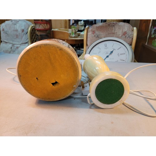 360 - 2x table top lamps in good order inc an onyx lamp and a large ceramic brown and cream glaze lamp wit... 