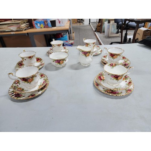 319 - 20x part Royal Albert Old Country Roses tea set includes 6x trios, milk jug and sugar bowl all in go... 