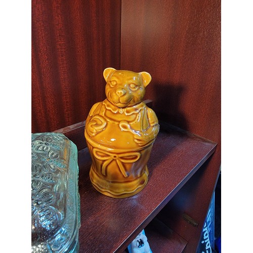 322 - 2x ceramic cookie jars in the form of mother and father bear along with a German lidded glass honey ... 