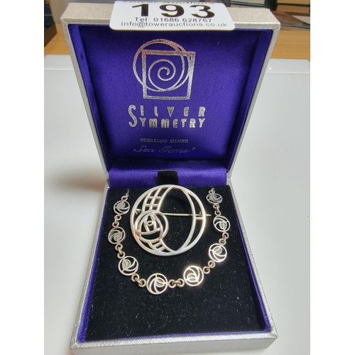 193 - A Charles Rennie Macintosh design matching jewellery set in sterling silver to include a bracelet an... 