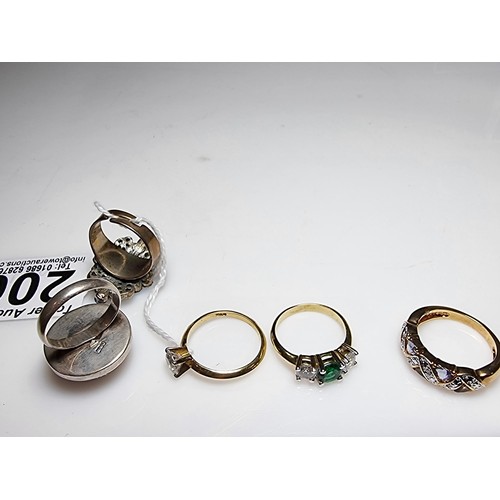 200 - 5x good quality costume dress rings to include a 925 silver ring inset with a large round blue stone... 