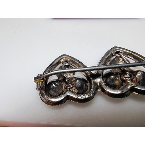 236 - A pretty vintage hallmarked silver sweetheart brooch in the form of 2 hearts and 2 clovers with whit... 