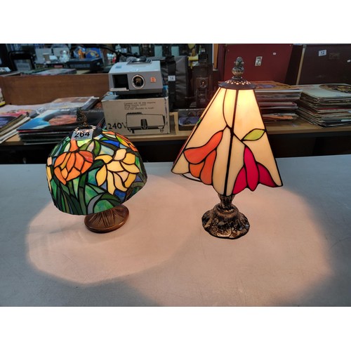 264 - 2x Tiffany style lights one with a floral design one with a tulip design in good working order