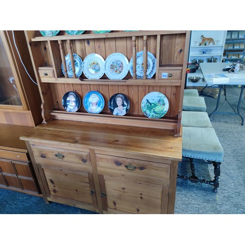 505 - A pitch pine welsh dresser 2 cupboards and 2 draws all solid timber with dovetail drawers, 2 spice d... 