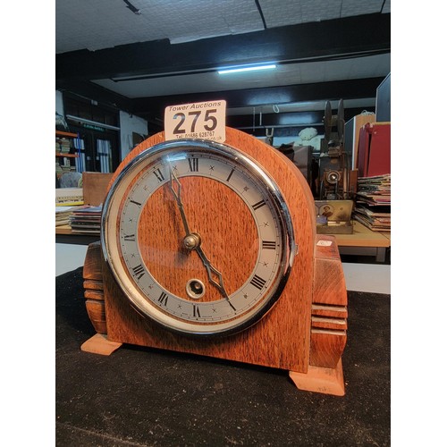 275 - Vintage wooden 8 day english mantel clock with single hole to the front, complete with pendulum, 16c... 