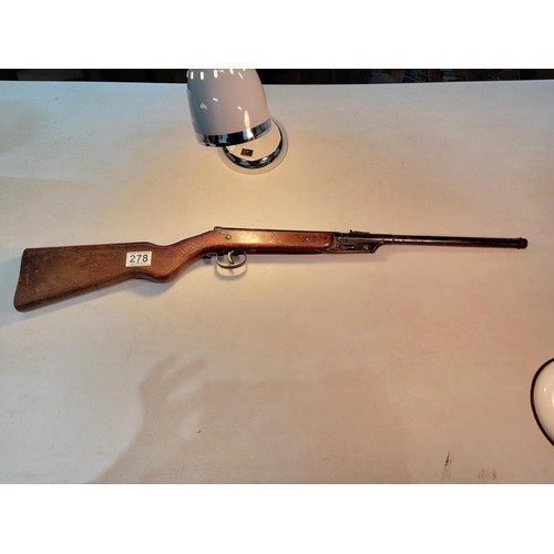 278 - Diana Model 16 Air Rifle - British made .22 calibre in overall good condition
18+ year old proof req... 