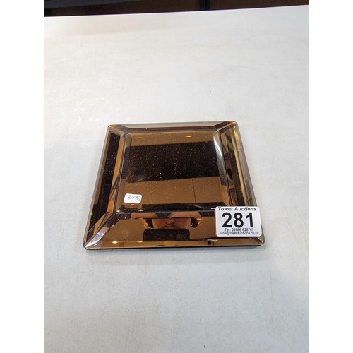 281 - Good mirrored Copper glass jewellery stand display in good condition with bevelled edges, 16cm squar... 