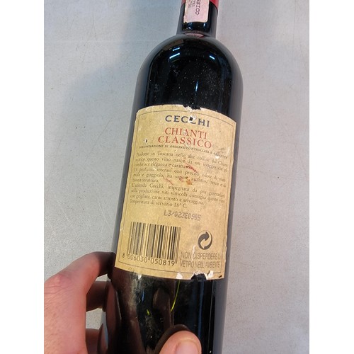 282 - Vintage bottle of Cecchi Chianti red wine 2000, always stored correctly