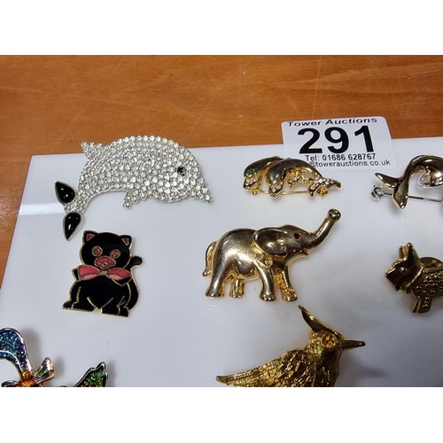 291 - Collection of 12x animal related brooches to include a large dog brooch 4x bird brooches, 3x dolphin... 