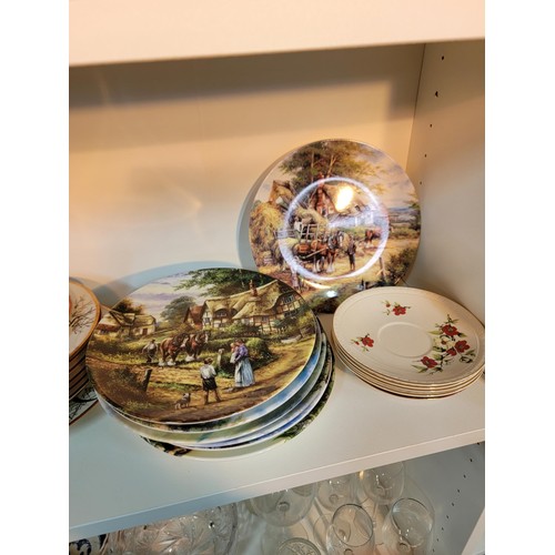 361 - Collection of limited edition plates inc Thomas Kinkade's plates, Wedgwood country days plates along... 