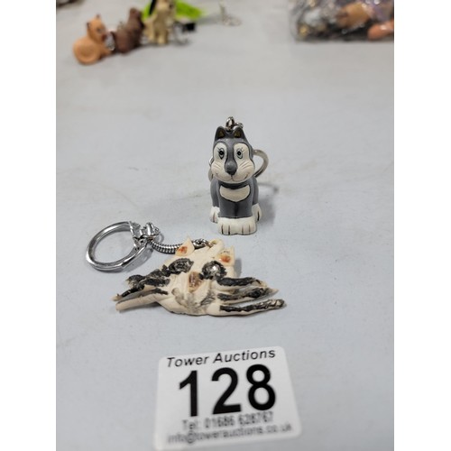 128 - Collection of key rings of animals, inc cats, dogs, etc