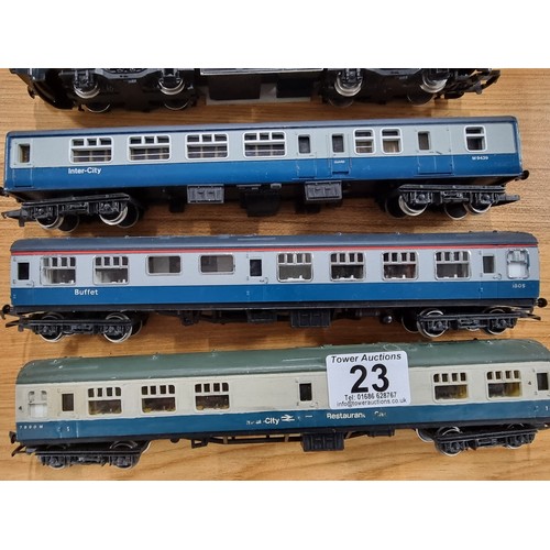 23 - A Hornby intercity 91014 powered loco with 3 Hornby coaches which don't necessarily match the loco, ... 