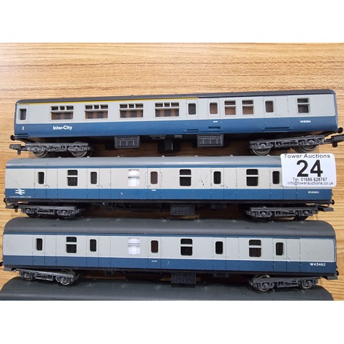 24 - A collection of 5x Lima Italy OO gauge passenger coaches with various model numbers, see pictures fo... 