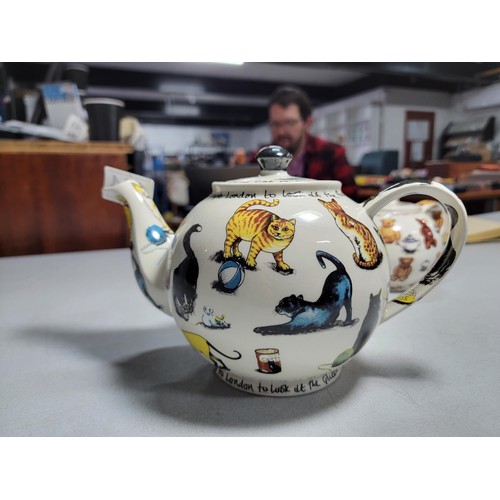 144 - 2x ceramic teapots by Paul Cardew, one with cat design and one with teddy bear design both in good o... 