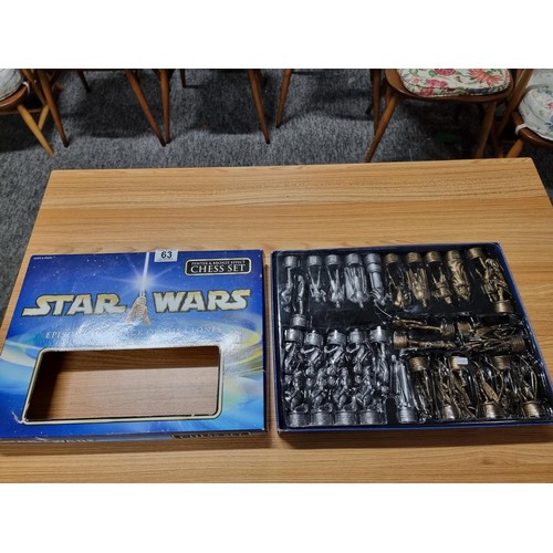 63 - A Star Wars Episode II Attack of the Clones pewter and bronze effect chess set, complete with many c... 