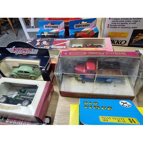 66 - A large collection of 19x as new diecast model vehicles by various makers including Lledo, promoters... 