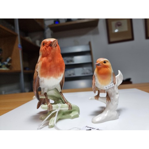 168 - 2x vintage Goebel W.Germany hand painted robin figures (1 large, 1 small), both in excellent clean c... 