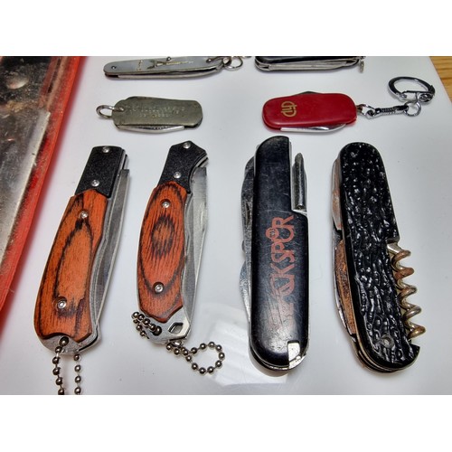 181 - A collection of 13x knives to include 11 folding pen knives to include a good quality German pen kni... 