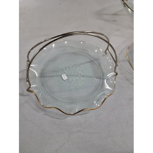 309 - 3x chance glass atomic swirl platters with carry handles along with 2x other platters