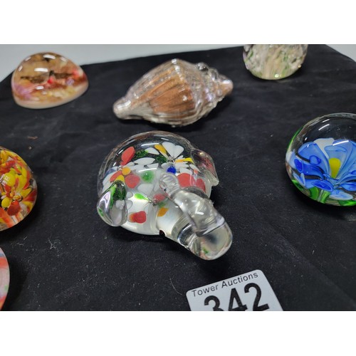 342 - Collection of 12x varied paperweights inc sand filled paperweight in the style of a shell, swirl des... 