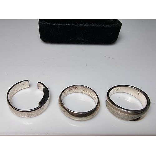 199 - A bundle of 3x 925 silver plain band rings, all in good clean condition and boxed. One is size J, tw... 