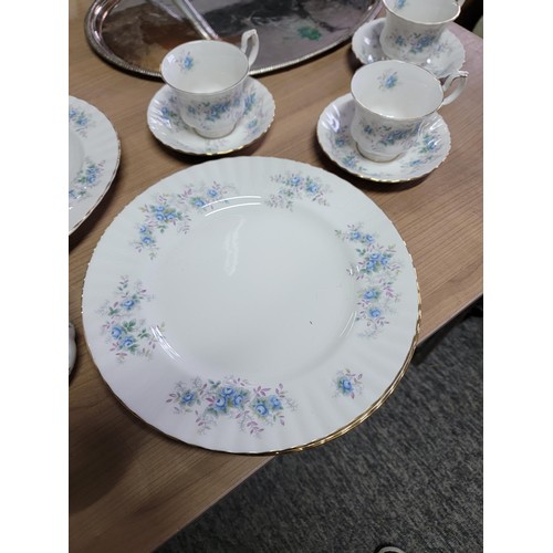 367 - Good quality 24x piece Royal Albert blue blossom gilt edged part tea dinner set inc dinner plates, c... 