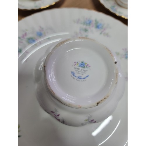 367 - Good quality 24x piece Royal Albert blue blossom gilt edged part tea dinner set inc dinner plates, c... 