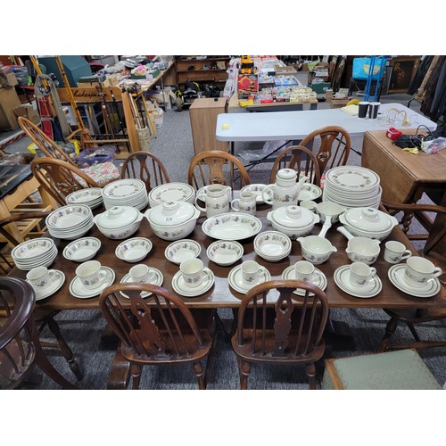 370 - Comprehensive 90 plus Royal Doulton Harvest Garland Lambeth Ware 1976, dinner tea set, inc Teapot, m... 