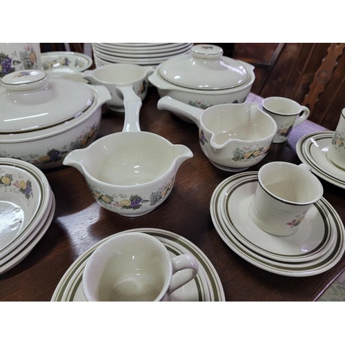 370 - Comprehensive 90 plus Royal Doulton Harvest Garland Lambeth Ware 1976, dinner tea set, inc Teapot, m... 